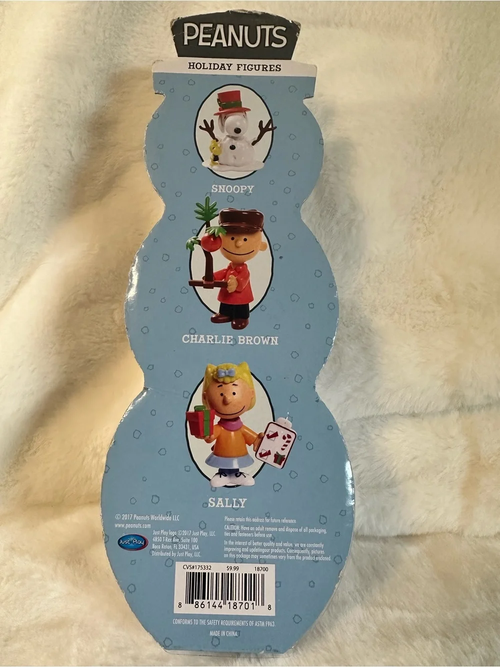 Peanuts Holiday Figures Pack - Snoopy, Charlie Brown and Sally
